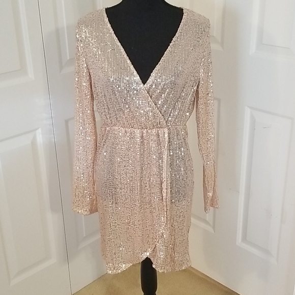 ‼️HP ‼️Rose Gold Sequins Party Club Holiday Dress - Picture 8 of 8